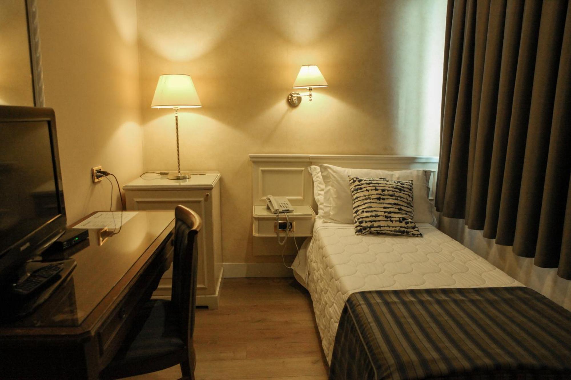 Hotel I Gigli Nola Esterno foto