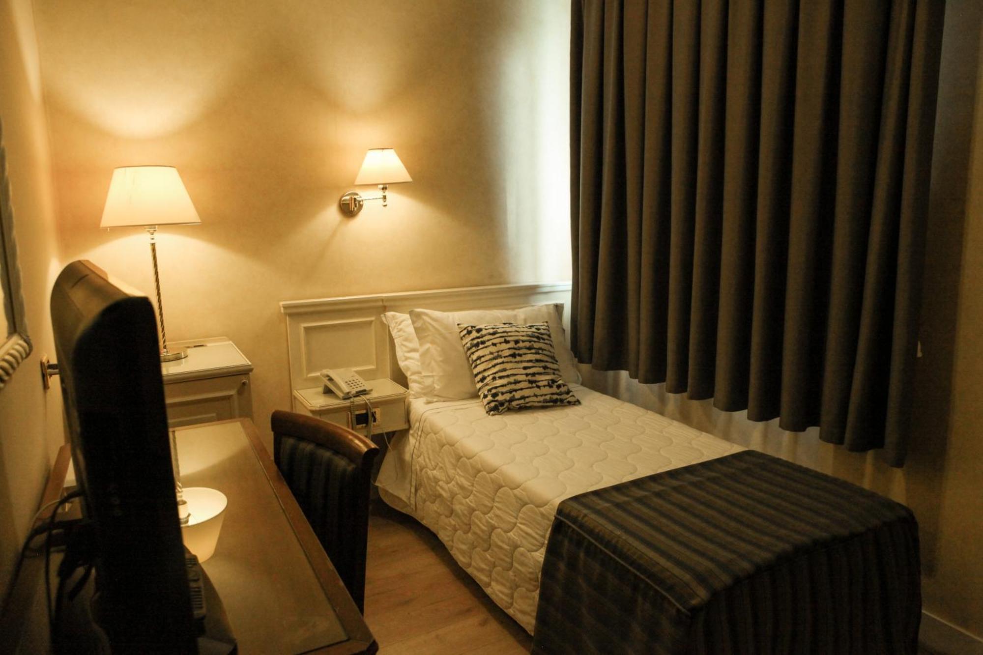 Hotel I Gigli Nola Esterno foto